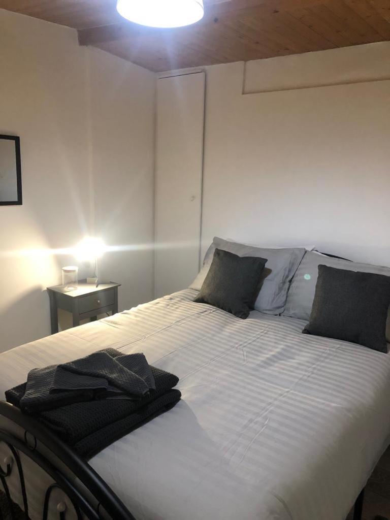Alpha House Bed & Breakfast London Exterior photo